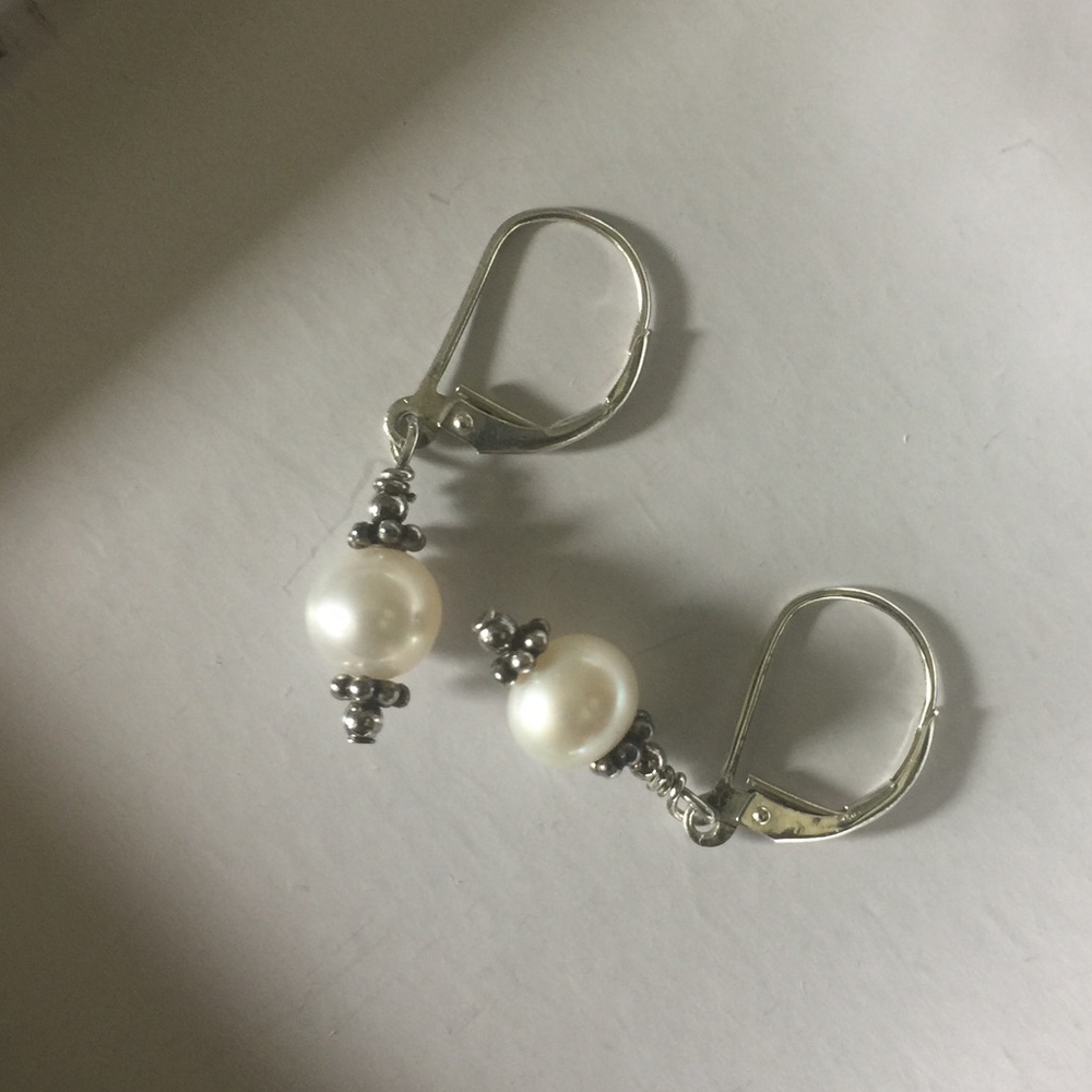 pearl & sterling silver drop earrings NWOT